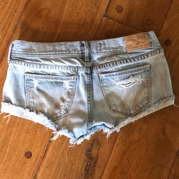 Women’s shorts - Picture 2 of 3